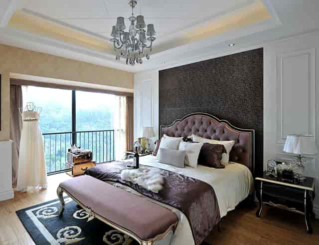 右侧最下面肋骨感觉有气往上顶