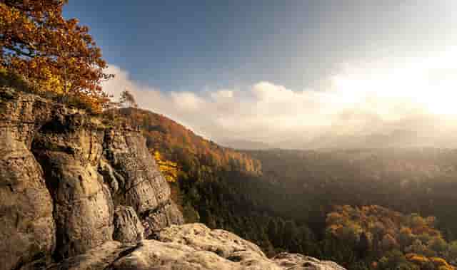 3分钟看懂上周热点：神舟13号升空、央行回应房企债务危机…