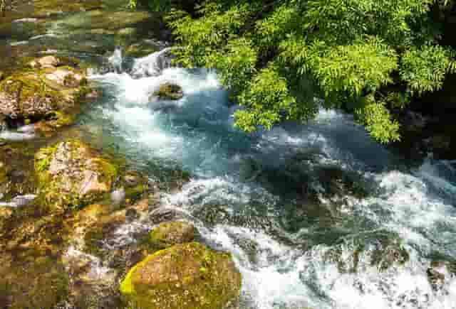 时尚女装潮流搭配2021：小个子女生，尽量穿大衣配短靴